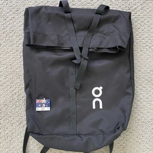 Cloud ON Messenger Bag